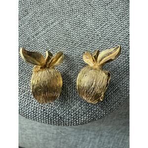 Vintage Sarah Coventry Brushed Gold Tone Apple Clip Earrings Adam's Delight